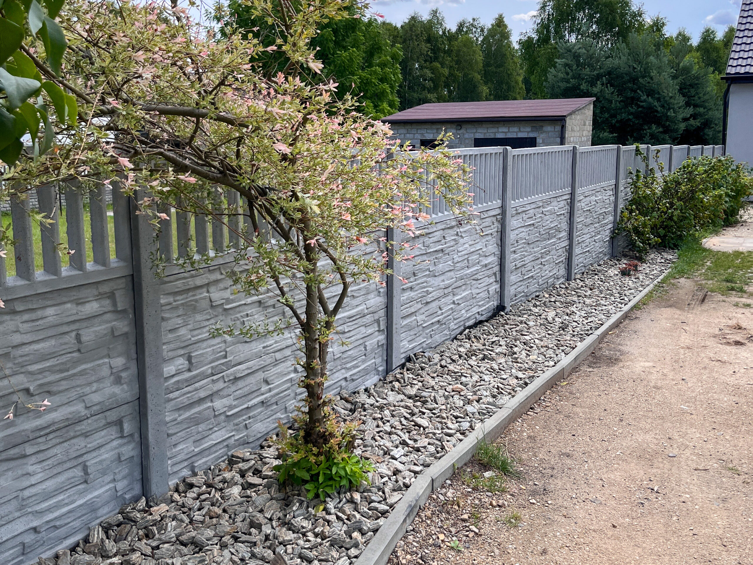 Dlaczego watro wybrać ogrodzenie betonowe